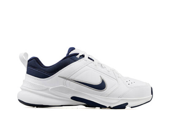 DEFYALLDAY - Nike